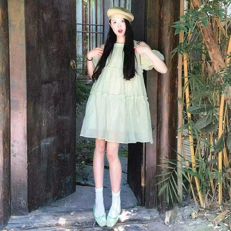 New Green Neck-hanging Off-the-shoulder Dress for Women's Summer French Design, Covering the Meat and Showing Thinness, Small Skirt