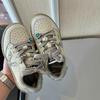 Para homens e mulheres – Tênis de sola reta e slipons