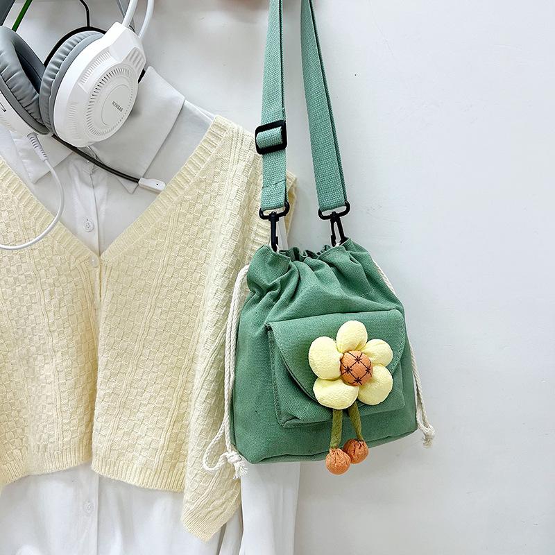 Personalized Design Flower Drawstring Messenger Bag Women 2025 Foreign Style Canvas High Value Shoulder Bag Small Fresh Bucket Bag