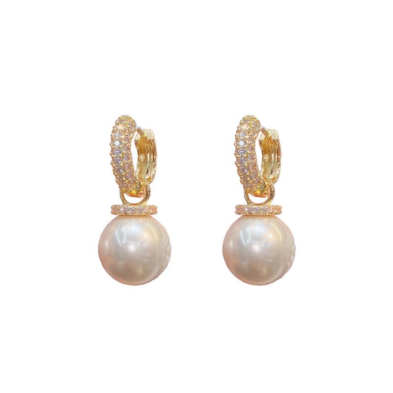 Elegant Micro-Inlaid Zircon Pearl Earrings - Exquisite, Fashionable, and Versatile Light Luxury Accessories