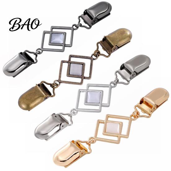 Elegant Cloak Clasps Geometric Rhombus Cardigan Sweater Clip, Retro Clothing Clip with Faux Zinc Alloy Decorative Fasteners Cats Eye Stone,