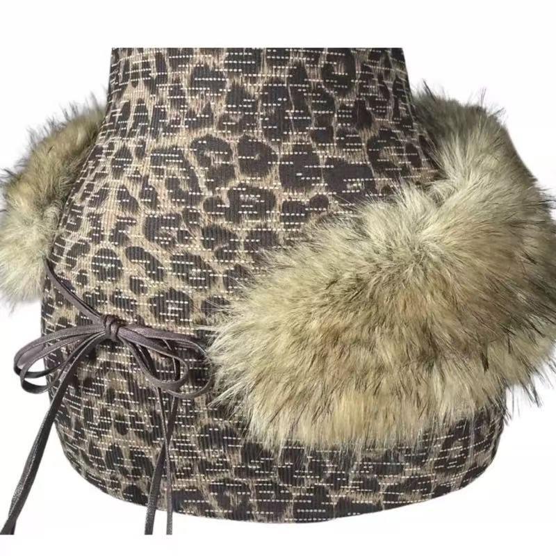 

New MAO MAO Retro Faux Fur Waistband and Plush Waistchain for The Street