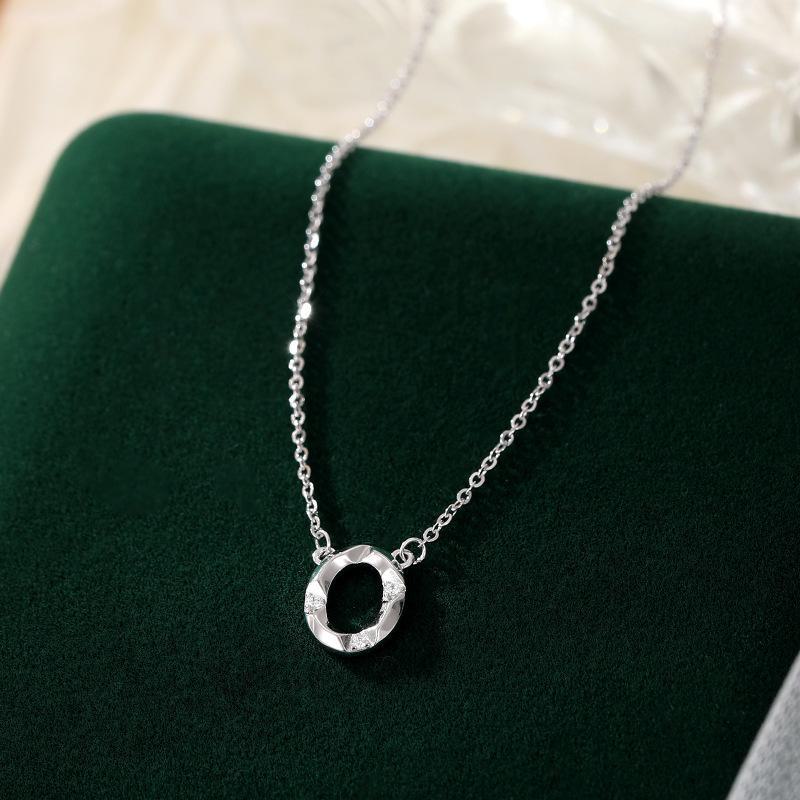 Banyan Tree S925 Silber Halskette mit englischen Buchstaben und Diamanten – Elegante und vielseitige Schlüsselbeinkette für Damen