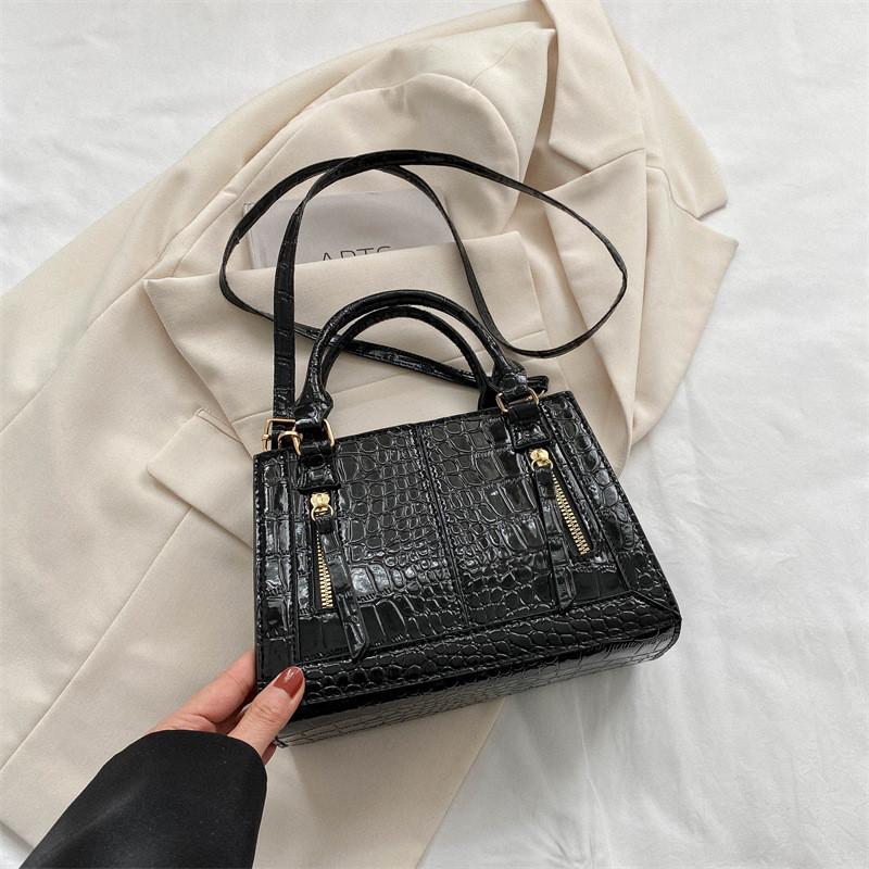 Versatile Casual Shoulder Bag In Fashionable Colors For Modern Womens Daily Use