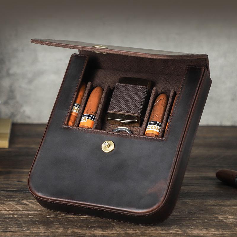 Vintage Crazy Horse Leather 4-Cigar Case with Magnetic Closure
