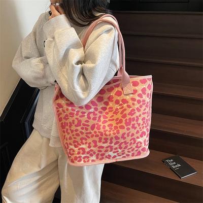 Leopard Print Bag Women's New Popular Fashion Niche Portable Shoulder Tote Bag Commuter Bucket Bag