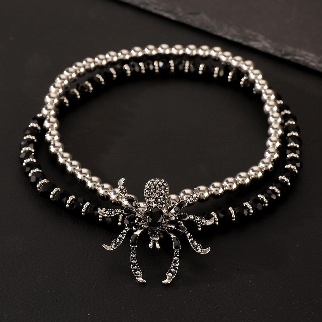 Halloween Spinnenstecker: Dunkler, dreidimensionaler Punk-Stil für einen coolen, ausgefallenen Look - Perfekt für europäische und amerikanische Fashionistas.