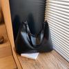 Woven Simple Bucket Bag, New Fashionable Large-capacity Shoulder Bag, Niche Personalized Underarm Bag