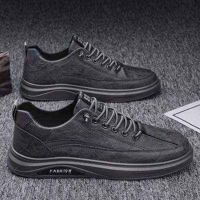 Frühlings-Herrenschuhe neue atmungsaktive wasserdichte und rutschfeste Schuhe Herren trendige vielseitige schwarze Lederschuhe Freizeitsportschuhe