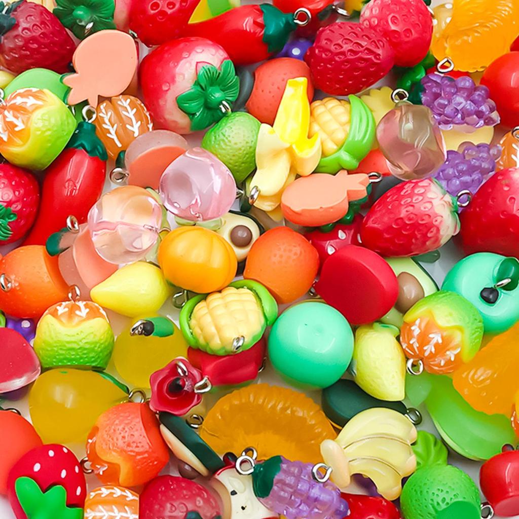 3D pryskyřičné simulační ozdoby ovoce: Citronové, hroznové, jahodové, jablečné doplňky pro DIY přívěskové náhrdelníky