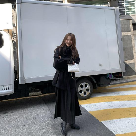 High-Waist Wool Pleated Midi Skirt, Slimming Fit, Textured, Korean Style Medium