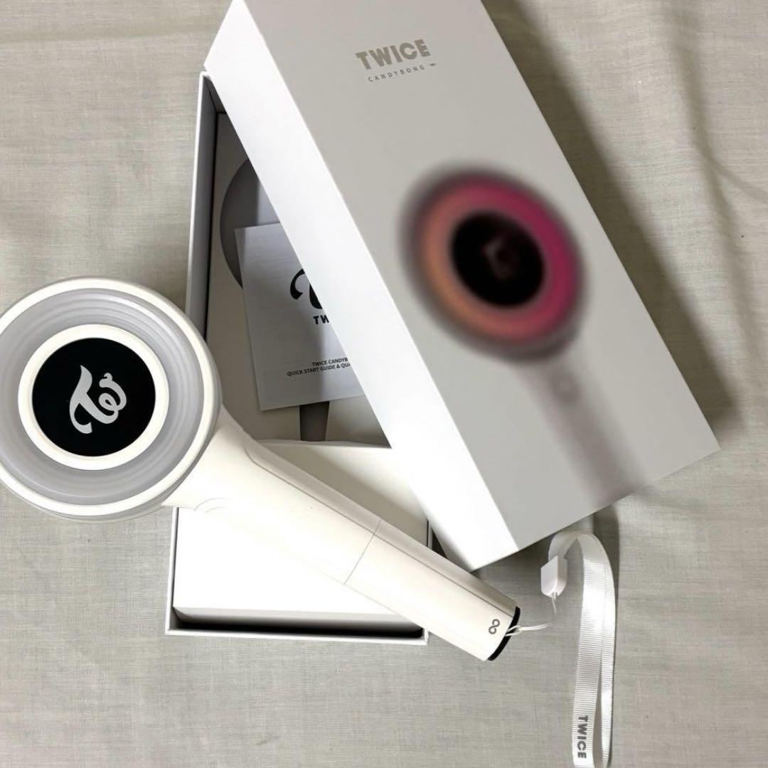 

[USED] TWICE White Gradient Light Stick
