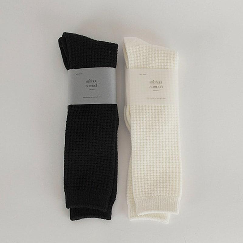 Mishuu Somuch Mishuu Somuch Waffle Wool Knee Socks_2color