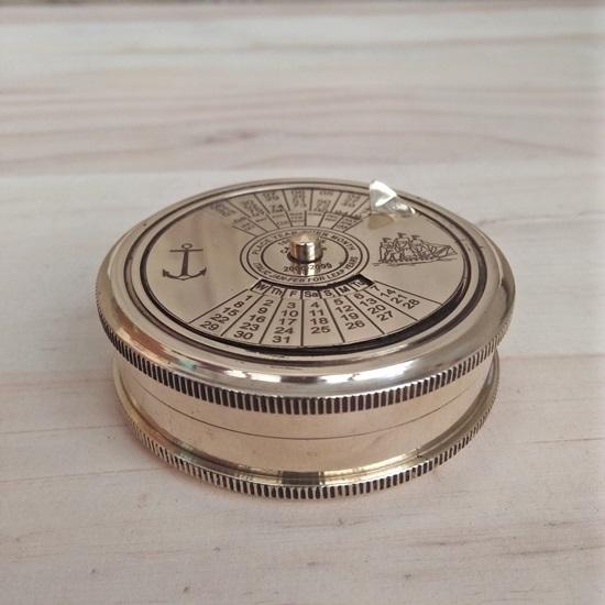 Compass, Robert Frost Poem Engraving, Brass, 5.08 cm. 100 Year Calendars with Anchor Compass, in Leather Case