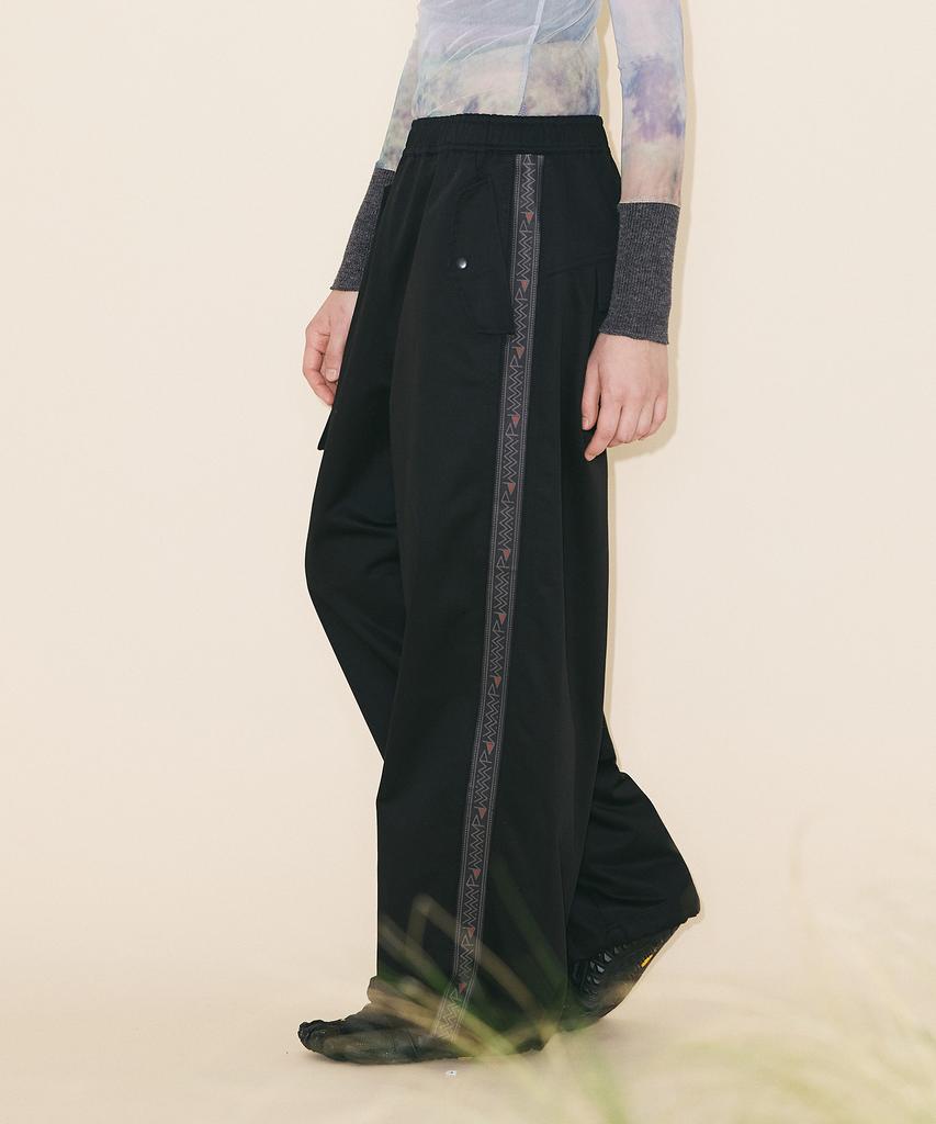 Yuupeu Side Tape Cargo Pants - Black