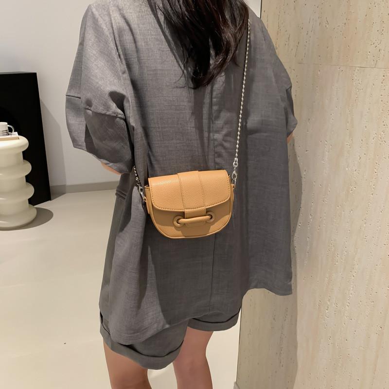 Fashionable Medium-sized Pu Saddle Bag For Women With Trendy Chain Handle