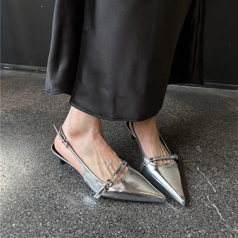 Fashion Summer Women's Sandals 2025 New Gothic Style Fashion Women Low Heels Retro Office Women Cool Non-slip Comfortable Large Size