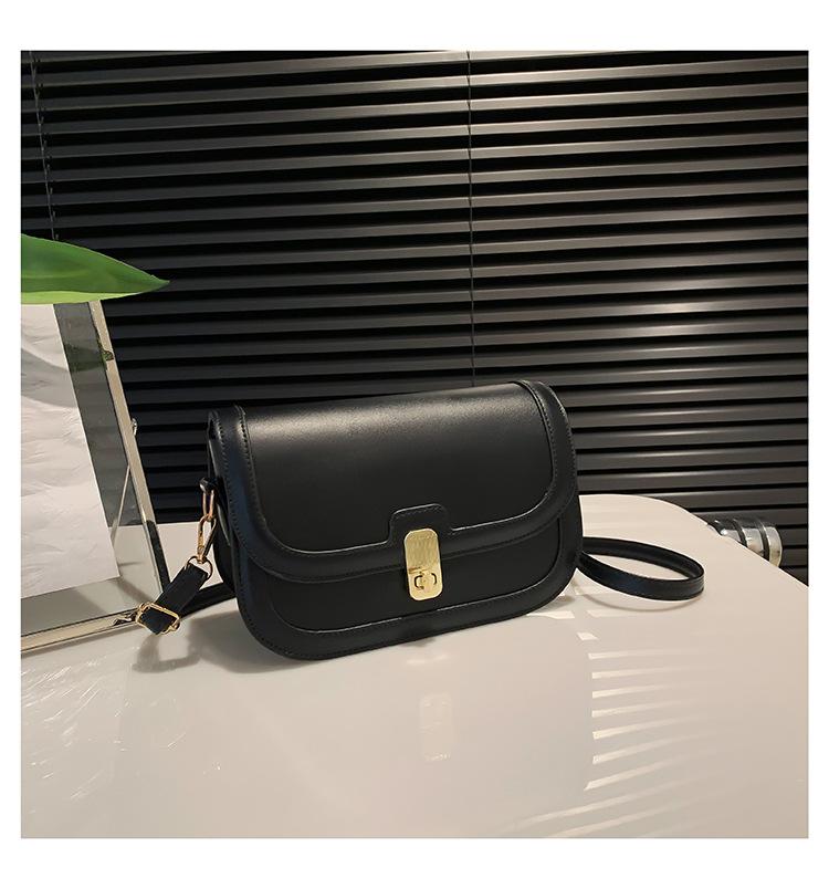 Textured Small Bag Women's 2025 New Trendy Fashion Retro Underarm Small Square Bag Autumn Shoulder Bag Messenger Bag