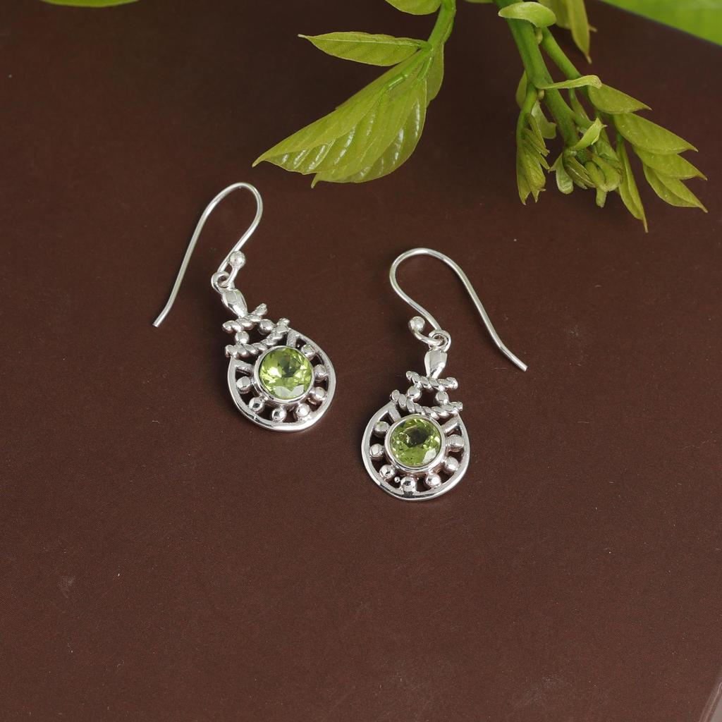 Peridot Silberohrring, August Geburtssteinohrring, 925 Sterlingsilber Handgefertigter Schmuck, Geschenk für Sie, Damenschmuck