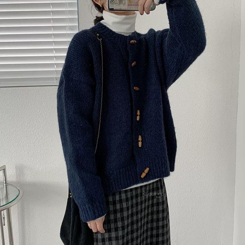 Round Neck Toggle Closure Casual Women's Knit Cardigan Sweater for Autumn/Winter