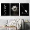 Zwart-Wit Balletdanser Canvas Schilderij Elegante Ballerina Houding Poster Print Wandkunst Afbeelding voor Woonkamer Huisdecoratie