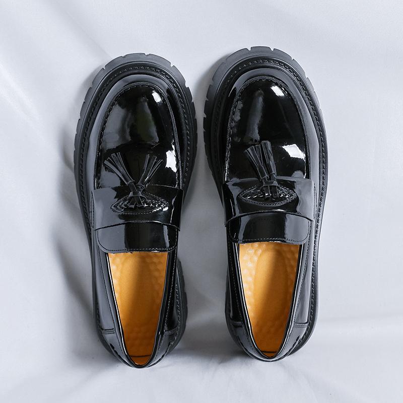 Street Style Men's Loafers Fashion Tassels Leather Slip On Shoes Outdoor Casual Formal Bussiness Footwear Leisure Walk Moccasins