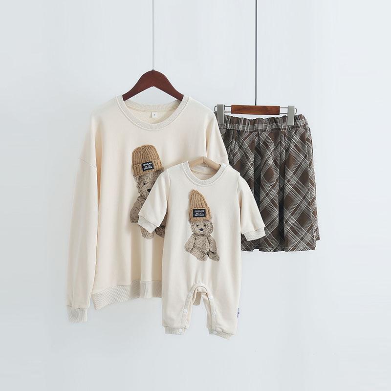 Autumn Family Portrait Bear Doll Pullover: Loose Baby & Parent Sweatshirt