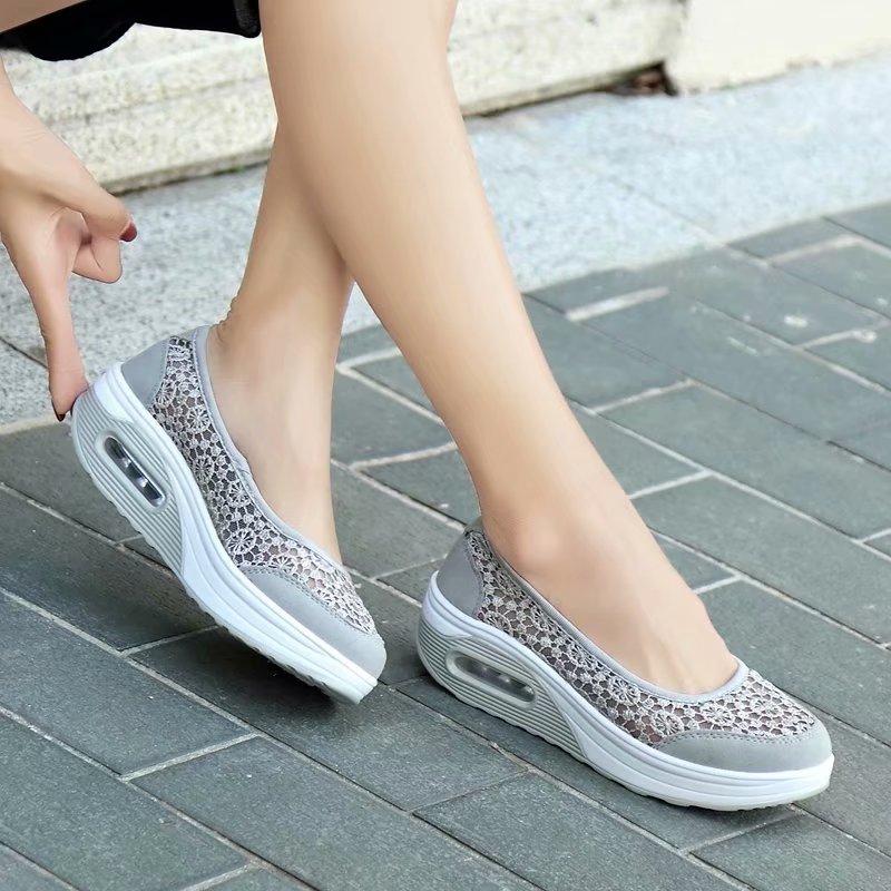 Zapatos de mujer Moda casual Verano Mujer Zapatos de plataforma plana Zapatillas  casuales transpirables Zapatillas de deporte casuales Slip On Platform  Zapatos para caminar para mujeres comprar a buen precio — entrega