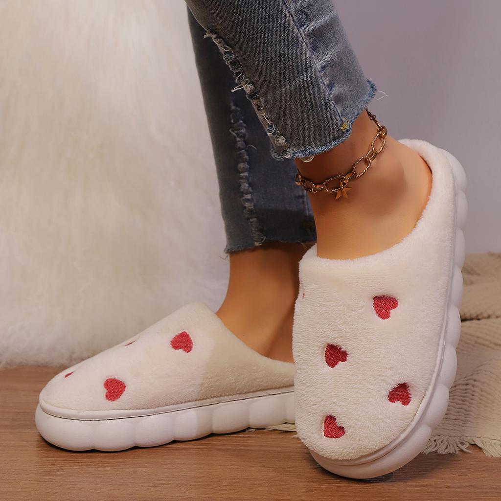 Fashion Heart-shaped Indoor Slippers Non-slip Plush Slippers Warm Plush Slip-on Home Shoes Comfortable and Casual Flat Soles