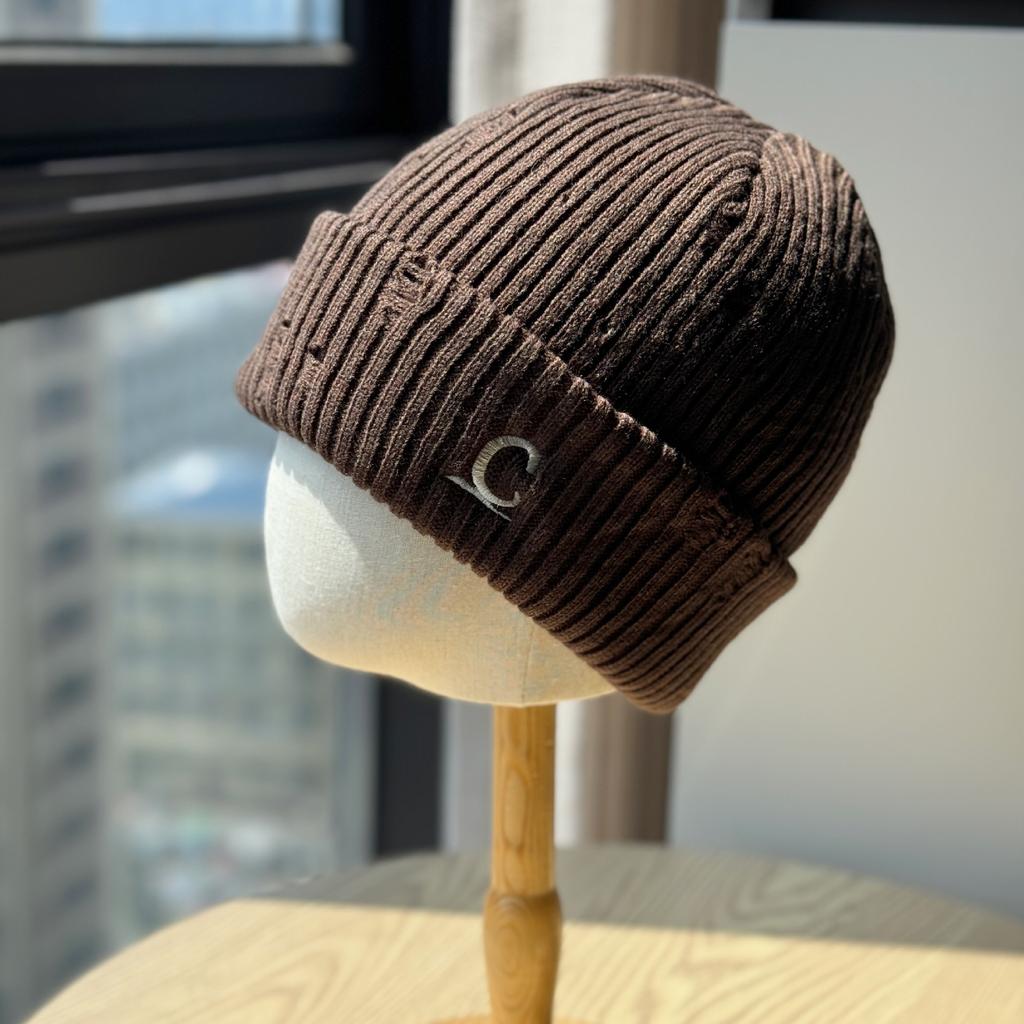 Korean Style Thickened Lettering Face revealing Small Woolen Hat Trendy Autumn and Winter Warm Ear Protection Knitted Hat for Men