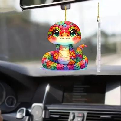 Vánoční přívěsek na auto Kreslený tvar hada lehký závěsný doplněk novoroční stromky dveře okenní dekorace závěsná ozdoba taška nebo přívěsek na klíče