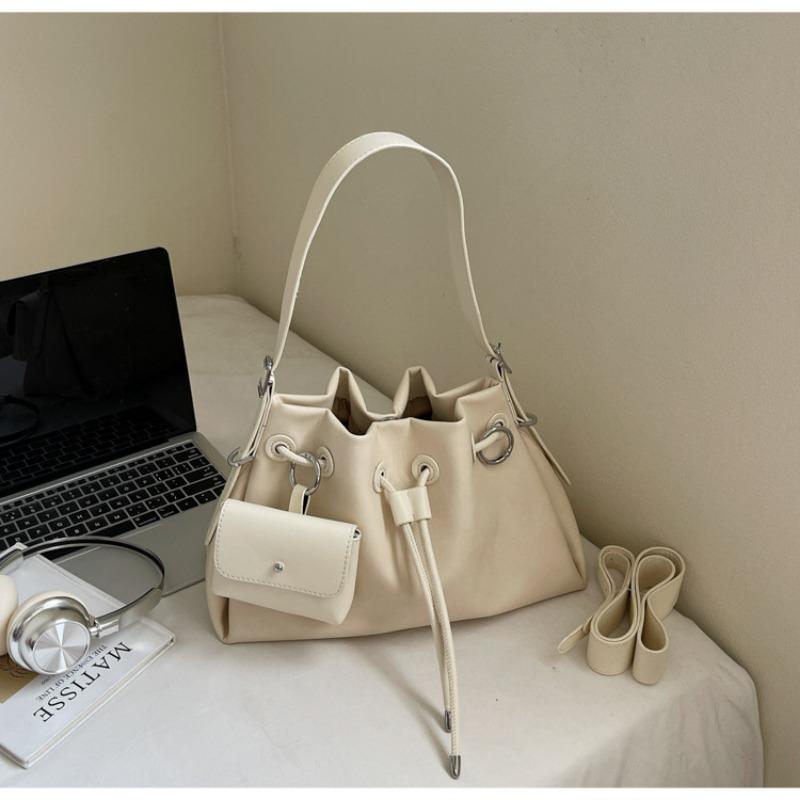 Single-shoulder Bag with A Laid-back Style Lightweight Underarm Bucket Bag Large-capacity Crossbody Bag