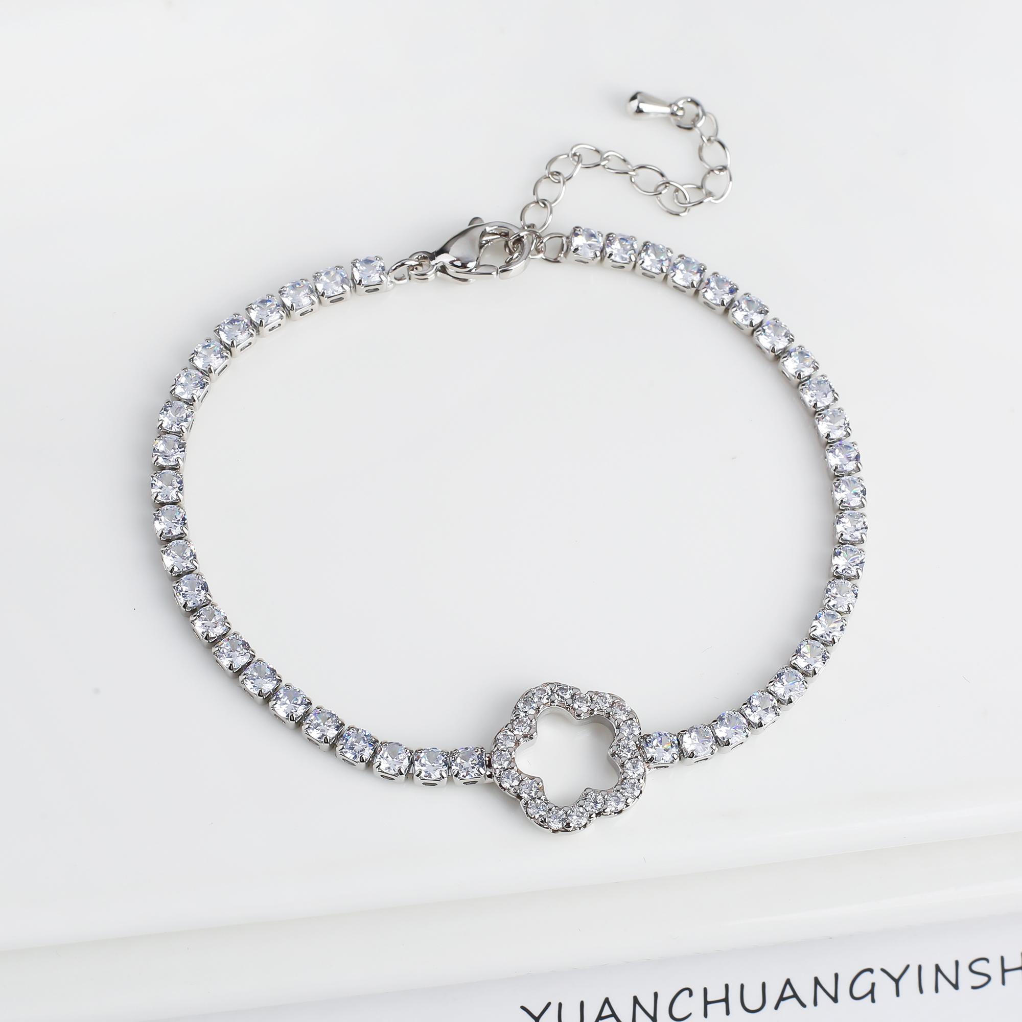 2024 New Fashion Shiny Crystal Five-Leaf Flower Zircon Chain Bracelet Classic For Woman Wrist Zircon Accessories Clover Gift