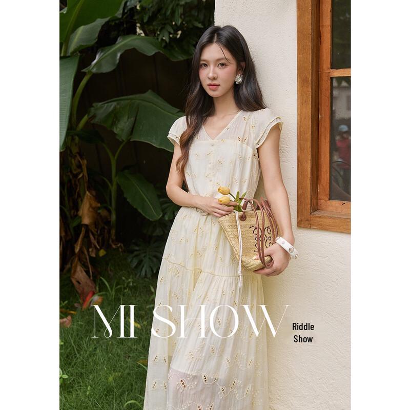 Women s Elegant Embroidered V-Neck Maxi Dress with Woven Belt S