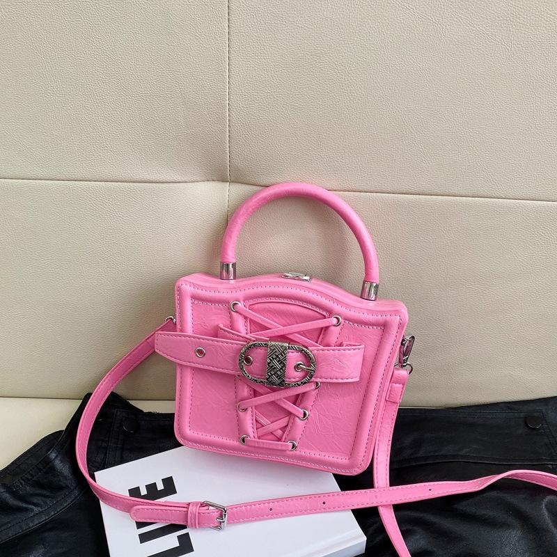 

Douyin face single handbag 2024 winter new niche design locomotive bag women s fashion bag casual small square bag рожевий