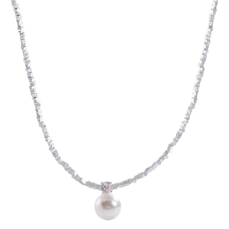 Elegant Silver Pearl Necklace: High-End Design for Women - Versatile and Chic Clavicle Accessory.