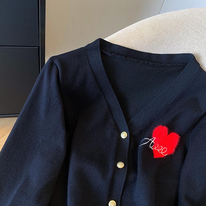 Korean Style Black Heart Design Knit Cardigan for Women - Autumn 2025 Collection