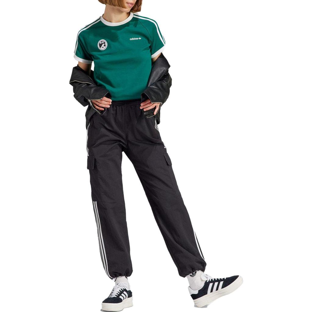 adidas חולצת טריקו קצרה ראגלן עם הדפס אותיות פסים ממותגת Originals Trefoil לנשים ירוק IR9785