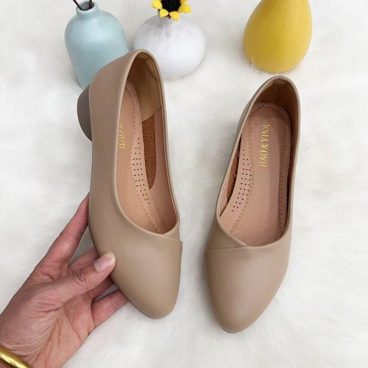 Soft-soled work shoes, shallow-mouth flat-soled women's shoes, autumn comfortable soft leather versatile pointed single shoes