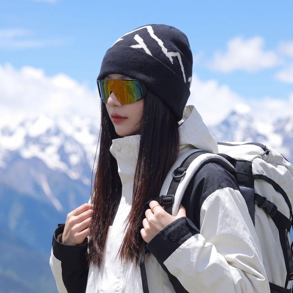 Outdoor mountaineering knitted hat showing the face small autumn and winter travel hat letter jacquard warm ear protector wool hat