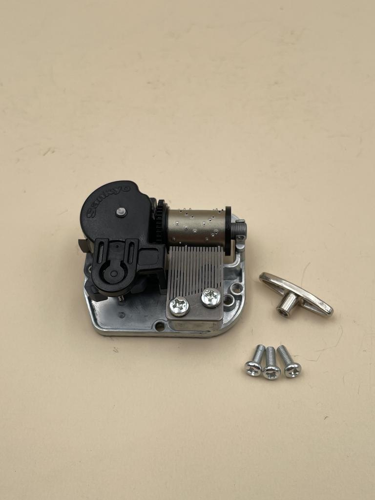 Boutique Antiques Gifts Sankyo Silver Wind Up Rotating Musical Clock Movement Music Box Mechanism  18 Note for DIY Music Box
