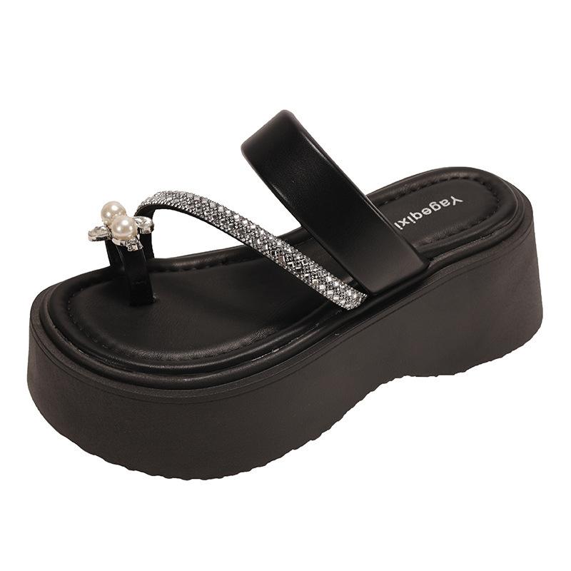 Rhinestone sleeve toe versatile one-word cool slippers for women to wear 2025 summer new heightened platform beach shoes for women