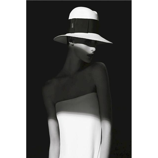 

Скандинавская черно-белая фигура, модель, постеры и принты, минимализм, настенное искусство для девочек, холст, картины, фотографии, домашний декор для гостиной 21*30cm