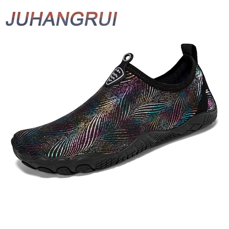 Women Aqua Shoes Barefoot Beach Water Shoes Swimming Shoes Quick-dry Beach Slippers Upstream Sneakers Light Women Yoga Shoes