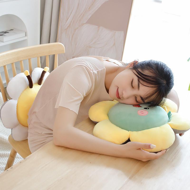 Adorable Cartoon Flower Cushion With Pp Cotton For Bed Sofa Chair Support