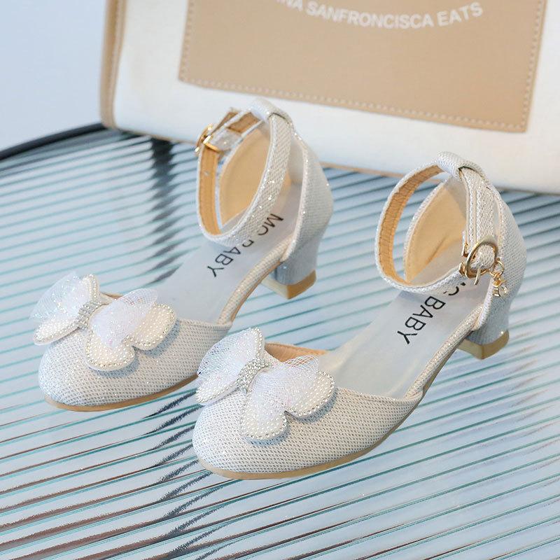 

New Leather Shoes Spring Fashion Versatile Girl Shoes Soft Anti Slip Exquisite Kid Shoe Shining Princess Shoe Medium Large Child 32insole21cm срібний