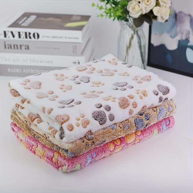 Kocyk dla zwierząt, odpowiedni dla psów i kotów - miękkie włókno poliestrowe, można prać w pralce, odporny na plamy, z ciepłymi i wygodnymi wzorami, mata zimowa