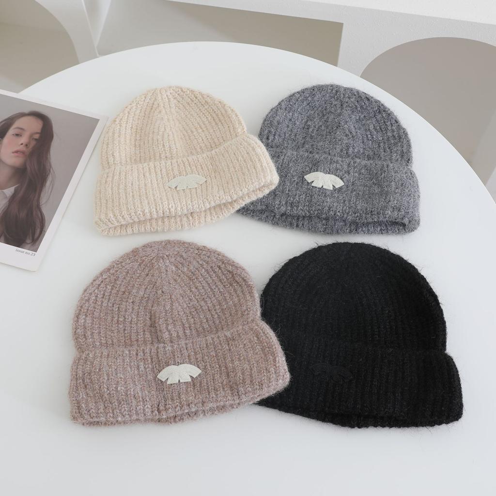 New Knitted Hats for Women in Autumn and Winter: Warm Thickened Cold Hats That Look Good on The Face and Protect The Ears