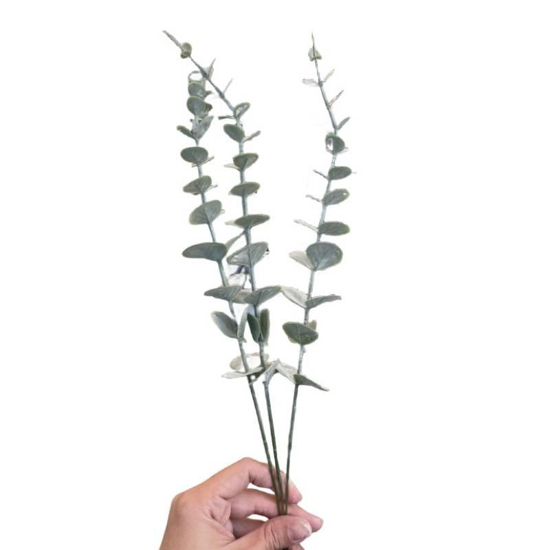 Artificial Eucalyptus Spp Leaves With Plastic Material For Event Decor And Holiday Arrangements