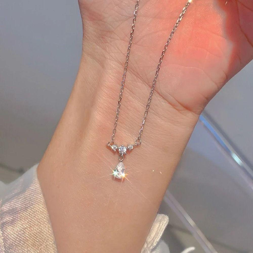 Luxury Exquisite Water Drop Necklace Romantic Style Simple High Class Necklace  Women